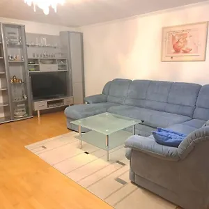 Schoene 2 Apartment