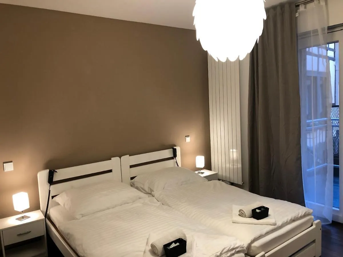 New Private Rooms Fürth Privatunterkunft