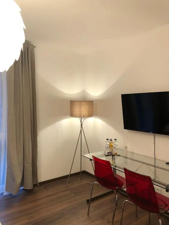 New Private Rooms Fürth Privatunterkunft